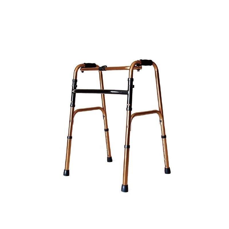 Andador de luminio cromado regulable de 78 a 96 cm con agarradera suave y sistema paso a paso - AMC